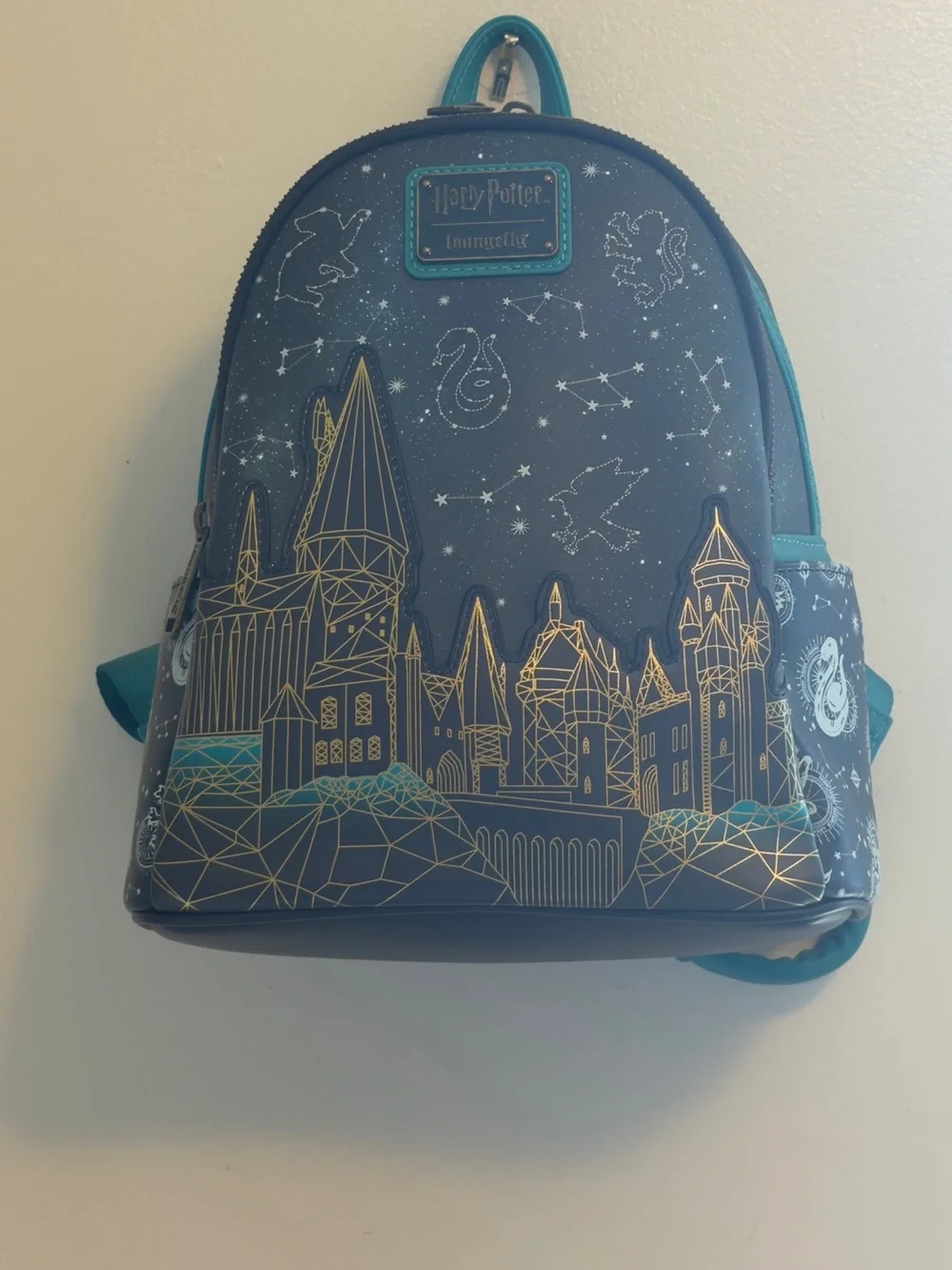 NWT Loungefly Harry Potter Hogwarts Castle Glow Mini Backpack
